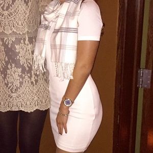 WHITE SHORT SLEEVE DRESS